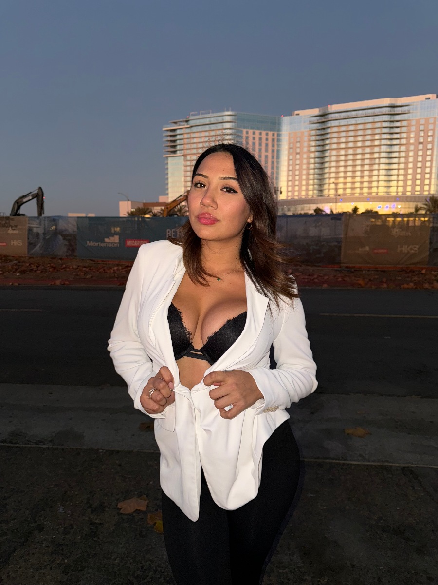 Take a pause and enjoy Ali Cruz — streaming from Cebu