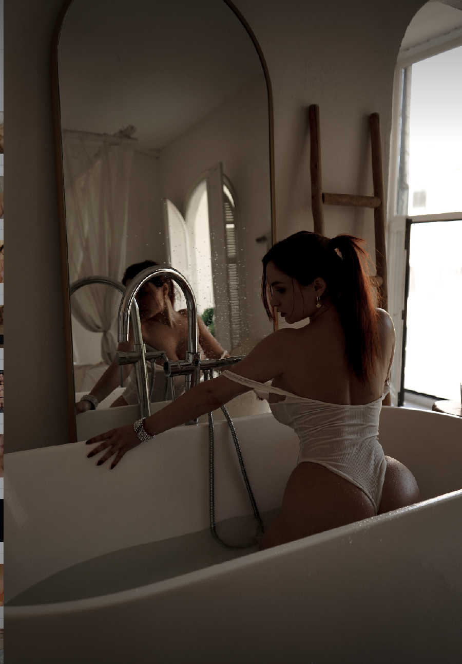 A playful frame from Miranda Faith nude — online in Cebu